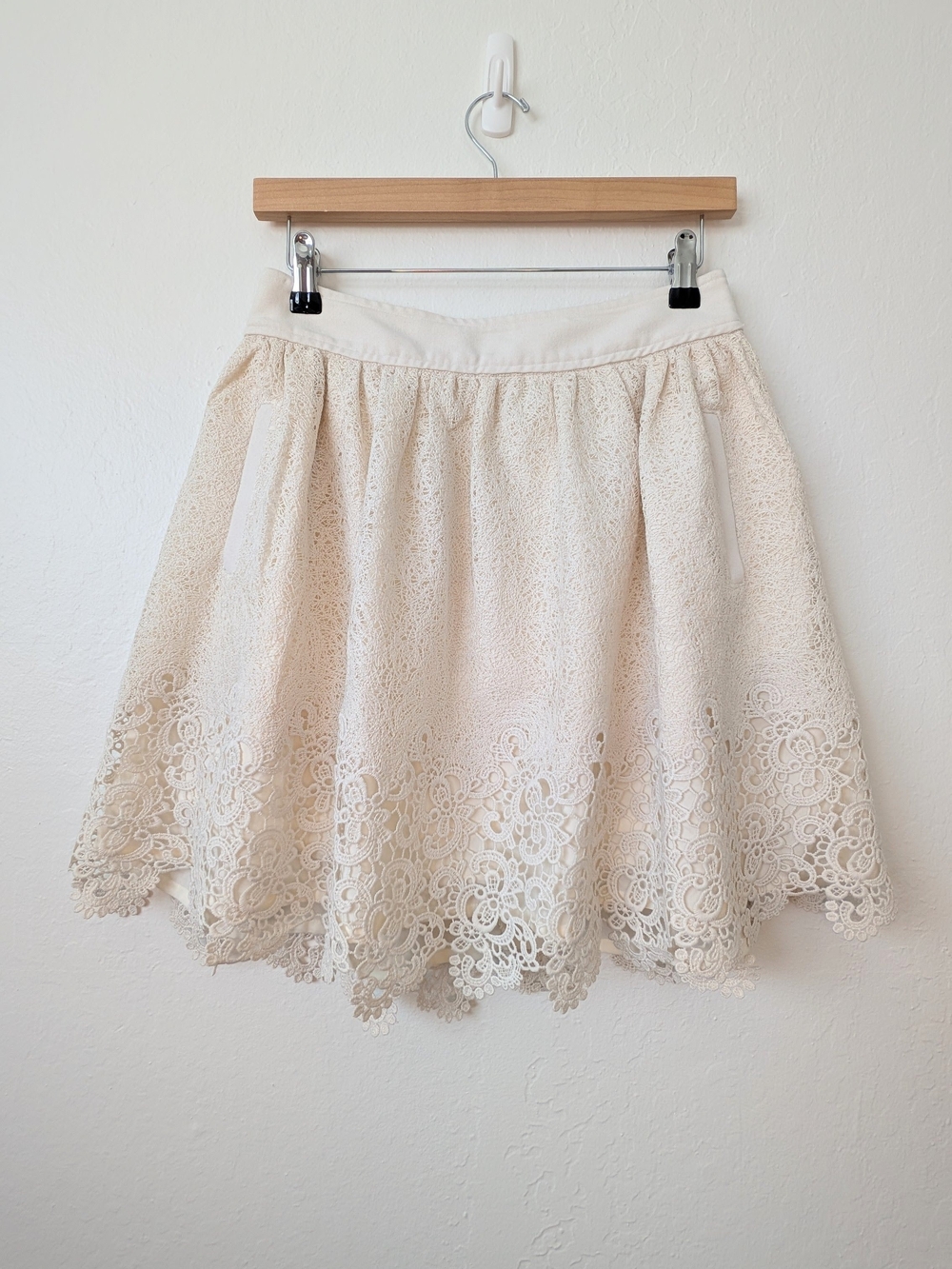 Banana Republic Heritage Cream Lace Circle Skirt w/Scalloped Hem & Pockets Sz 4